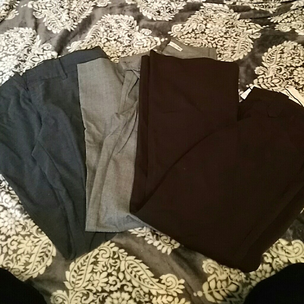 Set of 4 dress pants
