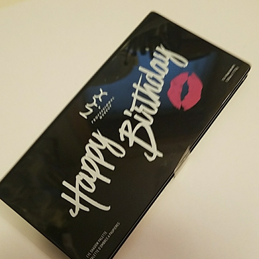 NYX 10 color Eye Shadow Palette