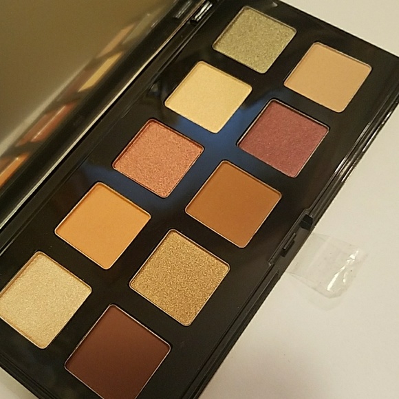NYX 10 color Eye Shadow Palette - Picture 2 of 5