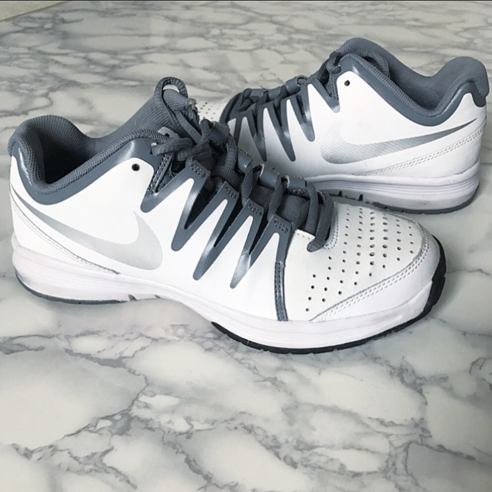 Nike Air Zoom Vapor white & grey running shoes