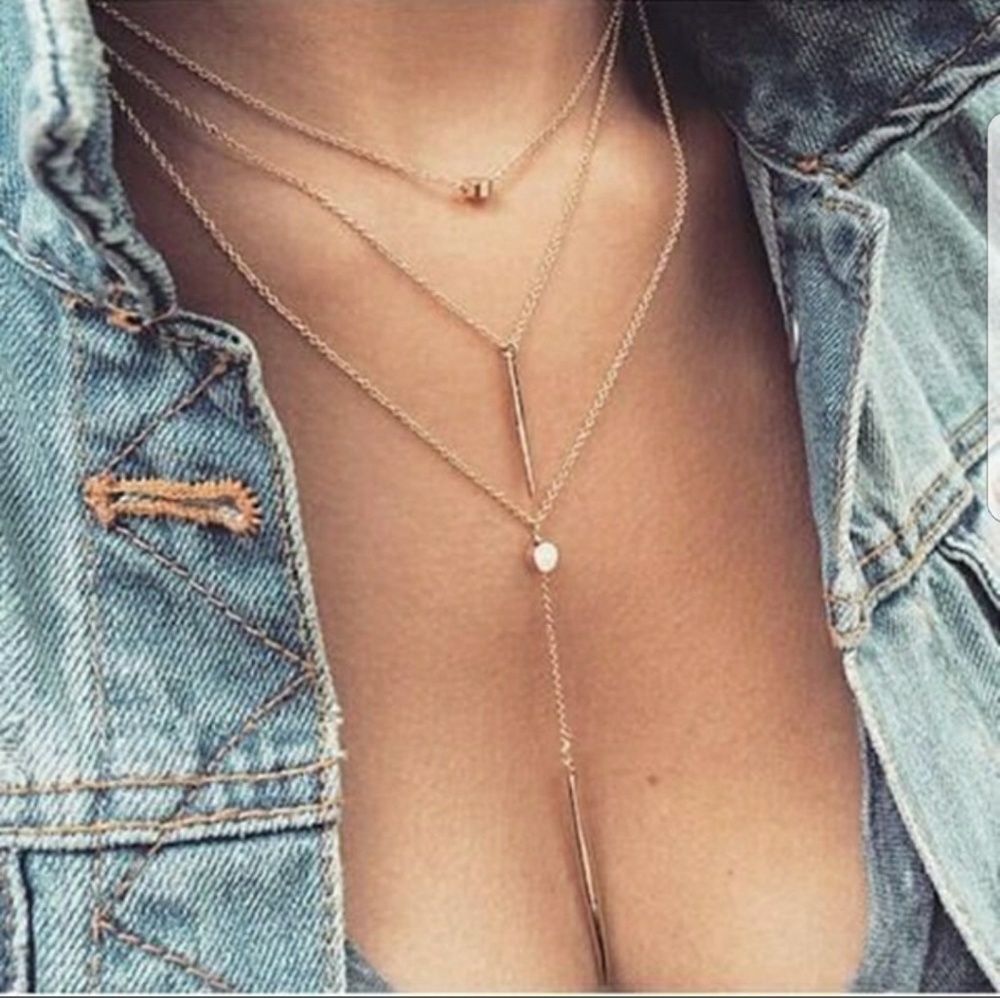 ♥️Beautiful Gold Layered Circle Bar Pendant