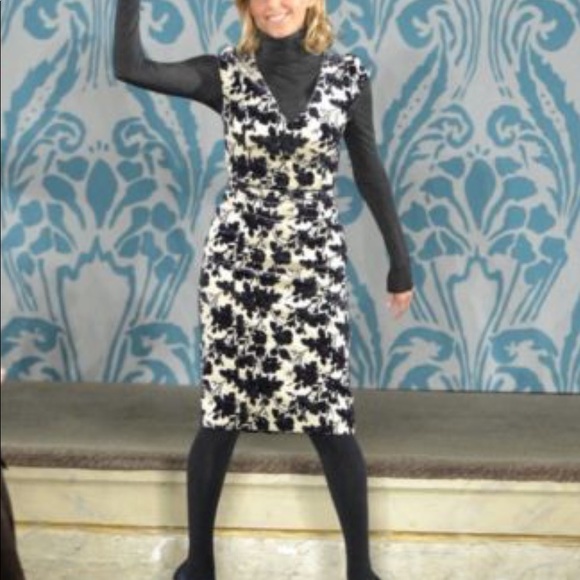 AUTH Tory Burch Dayton Floral Velvet Sheath Runway - Picture 2 of 8