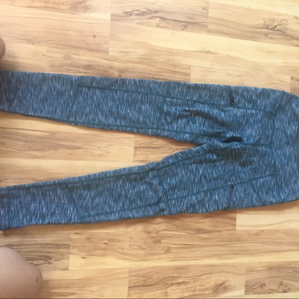 ZELLA WORKOUT LEGGINGS $20
