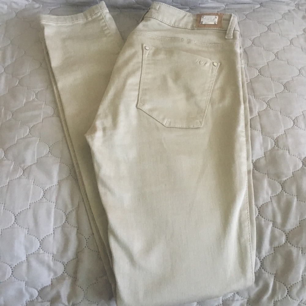 Zara 1975 Tan Skinny Jeans