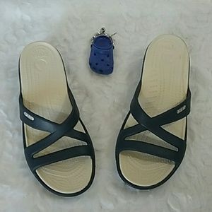Crocs sandals 8 new without tags