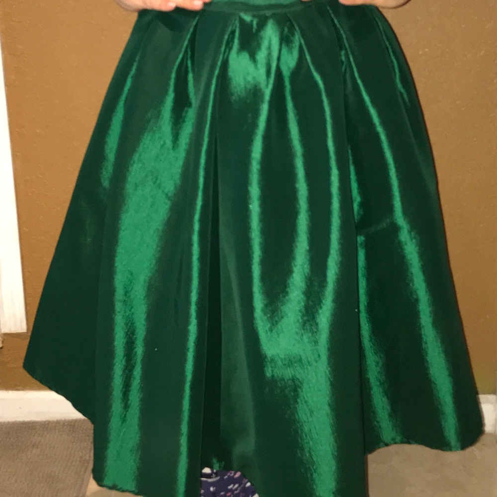Gorgeous green midi skirt ❣️