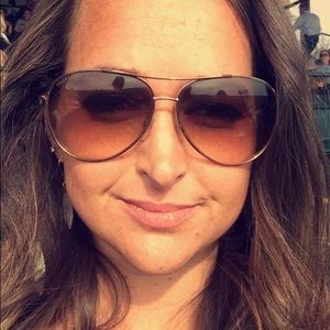 Meet your Posher, Kelli