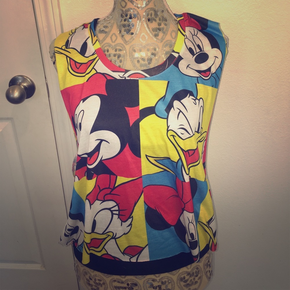Disney muscle crop tee 😍😍