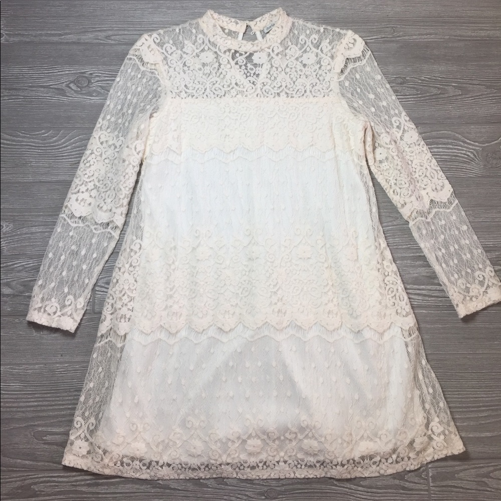 Charlotte Russe White Lace Midi Dress. Size M.