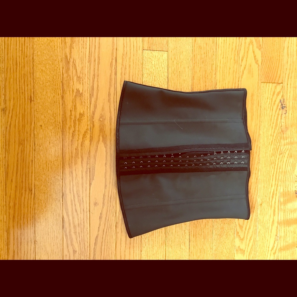 Small waist trainer