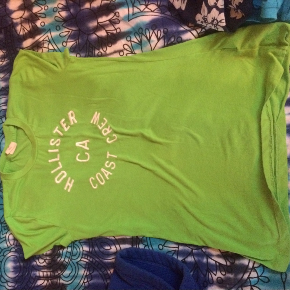 Hollister top