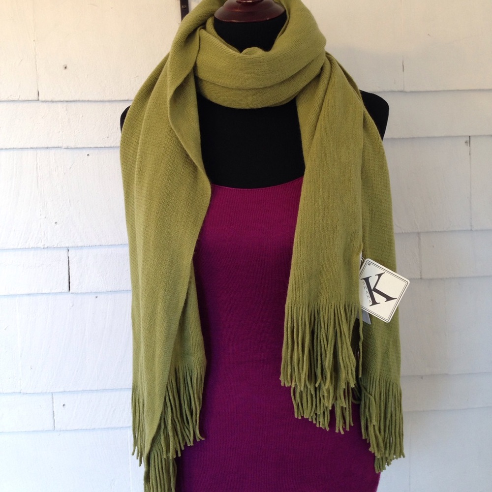 NWT SHANA K SCARF GREEN