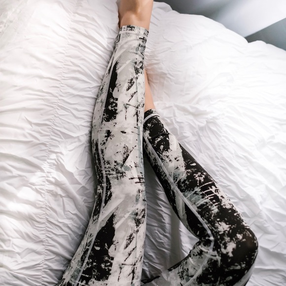 SoldOut11thStreet - Picture 3 of 8