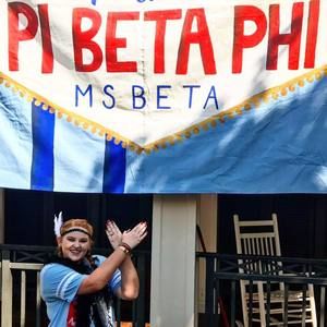 Meet your Posher, Mollie