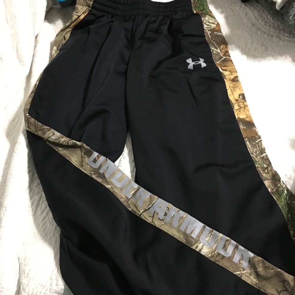 Under Armour Camo Sweat pants