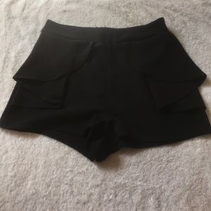 High waisted shorts with ruffle detail