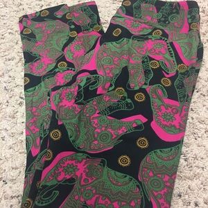 Lularoe NWOT One size elephant leggings. HTF