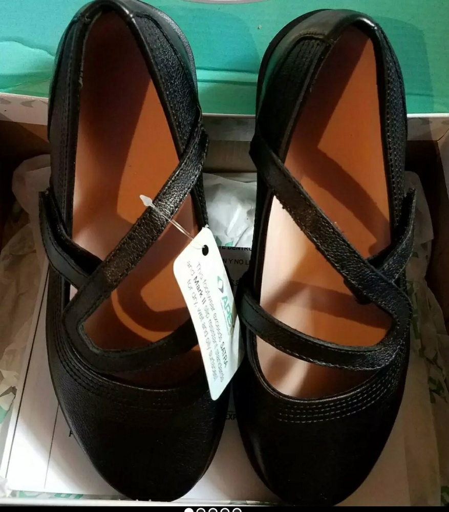 Apex Janice women's shoes 5.5 wide