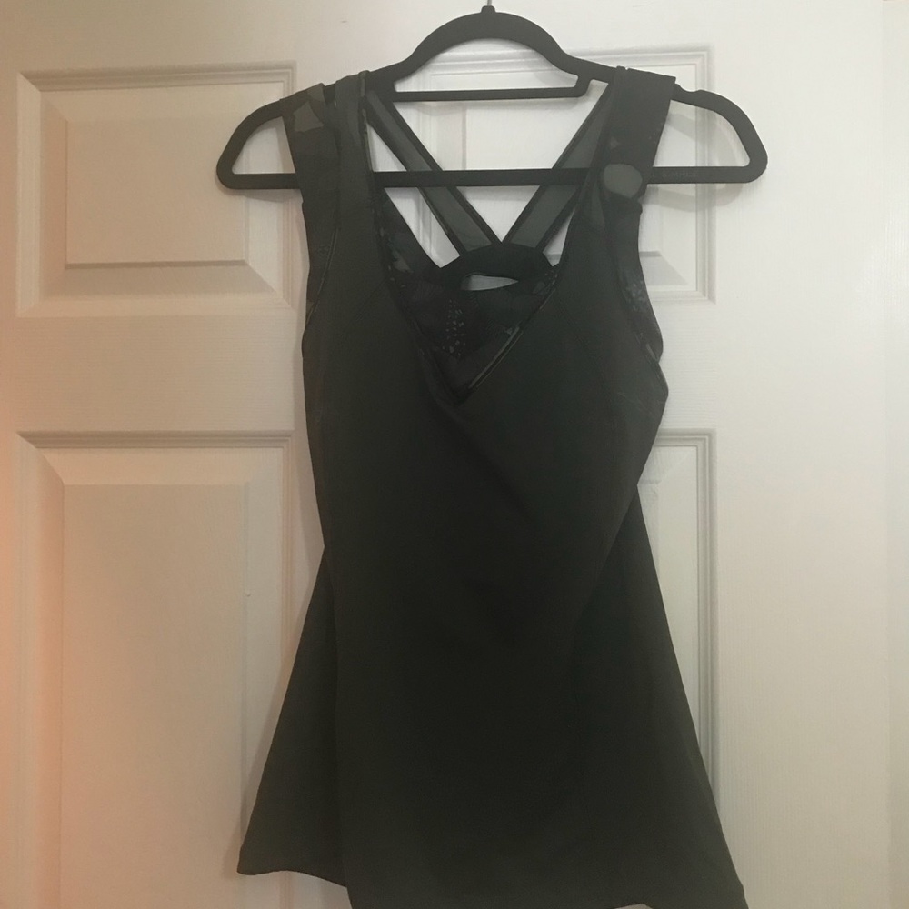 Lululemon top