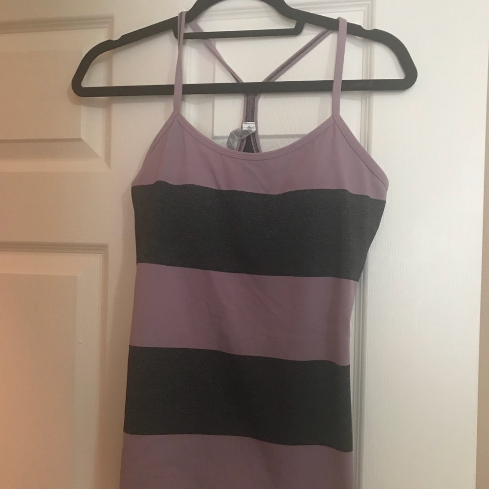 Lululemon top