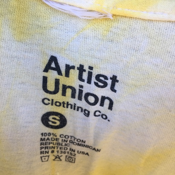 Yellow Tie Dye tee w/Old English Script. - Picture 3 of 4