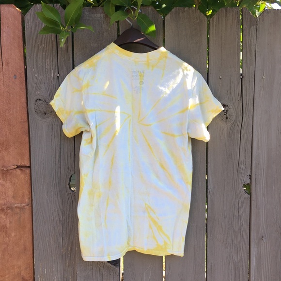 Yellow Tie Dye tee w/Old English Script. - Picture 4 of 4