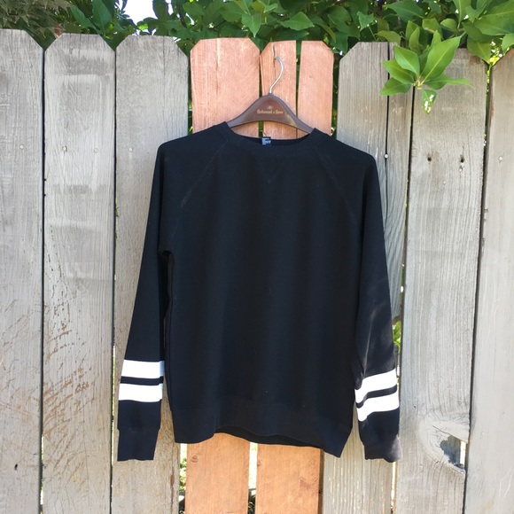 Sporty Tokyo Jersey crew neck. 97% Polyester. - Picture 2 of 4