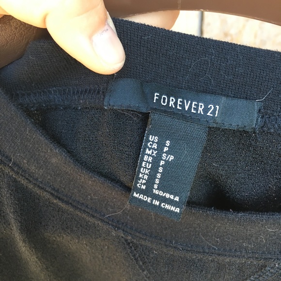 Sporty Tokyo Jersey crew neck. 97% Polyester. - Picture 4 of 4