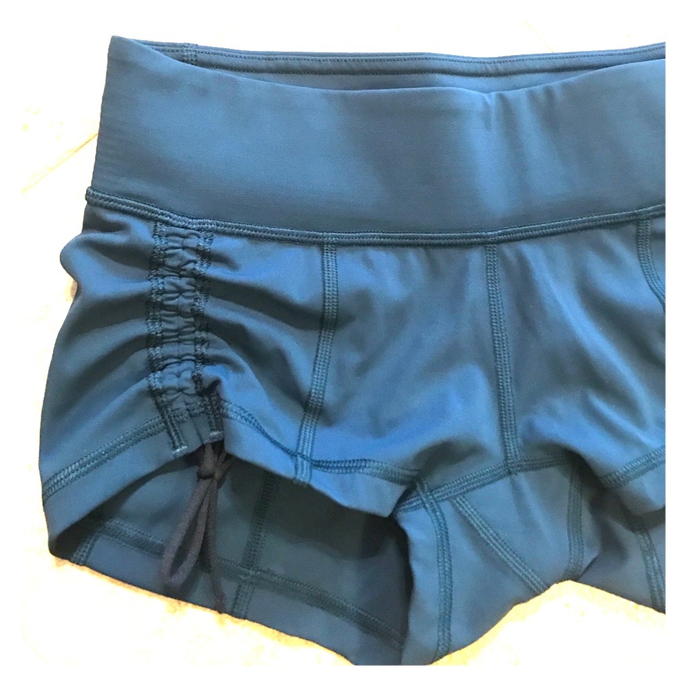 NWOT 🍋 lululemon shorts 💥