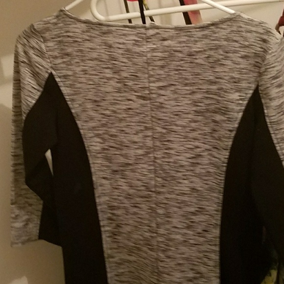 Old navy size small black white fitted longsleeve - Picture 3 of 4