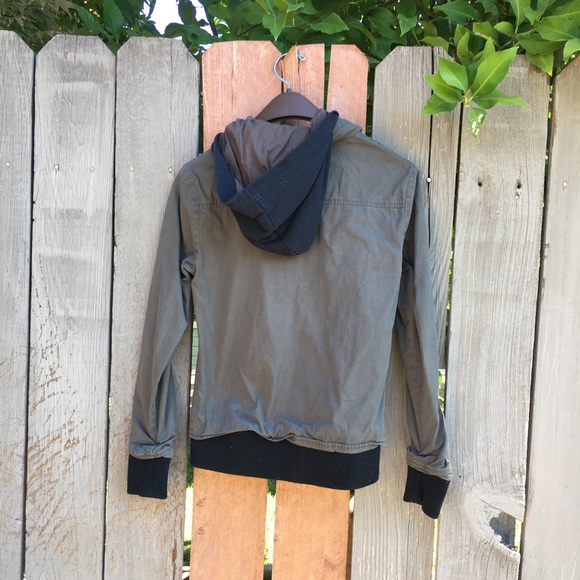 Army green utility jacket - Picture 2 of 4