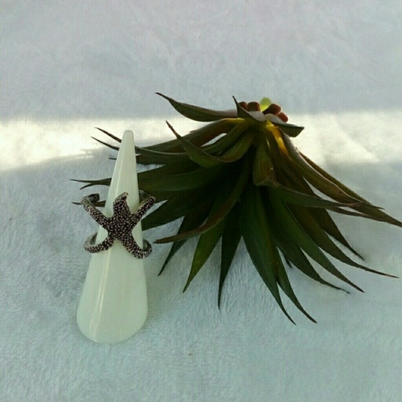 Jewelry - Starfish Ring