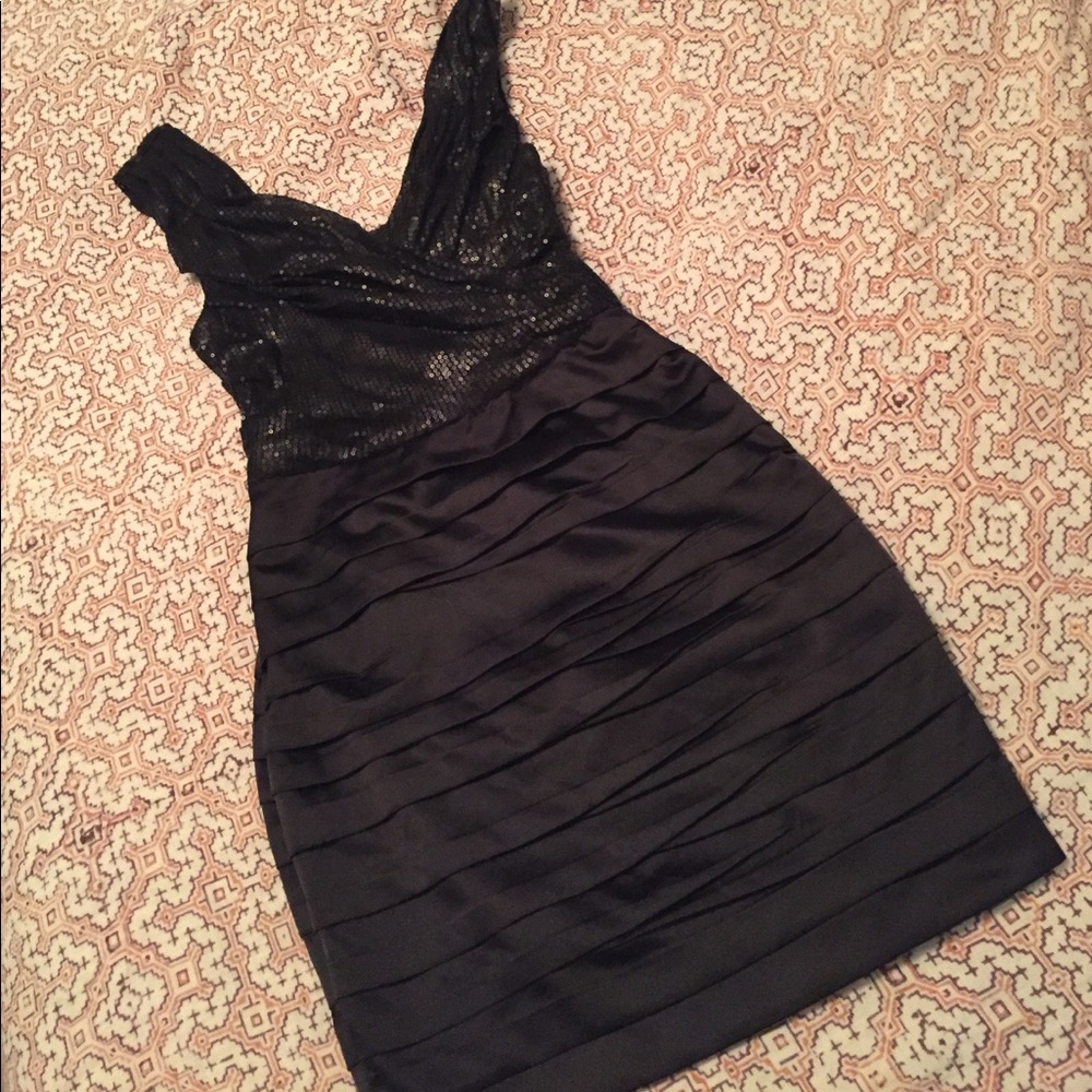 🎁 NWOT little black dress