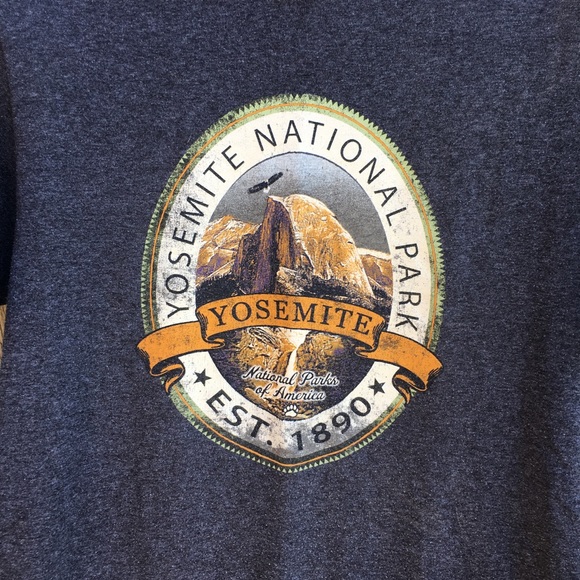 Yosemite National Park souvenir tee. - Picture 2 of 2