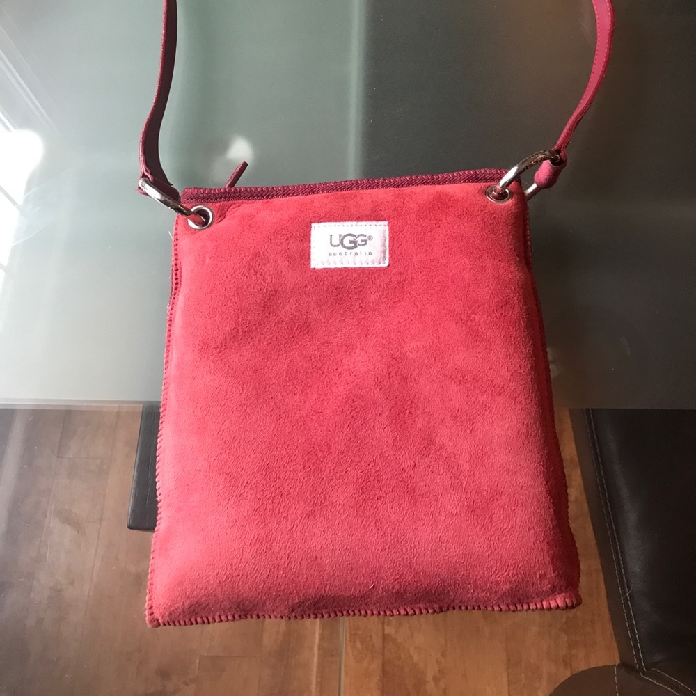 UGG ROSE COLORED SHOULDER BAG