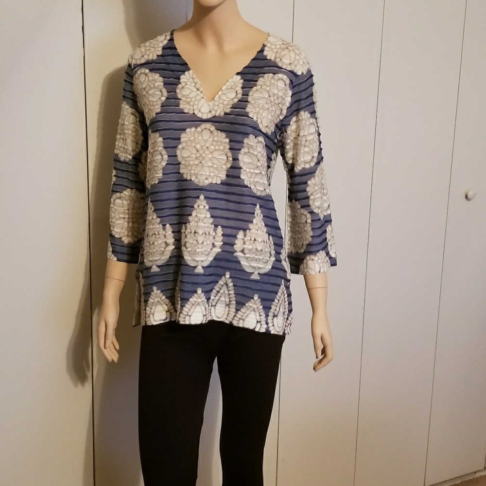 Before & Again Beautiful Textured Pattern Top