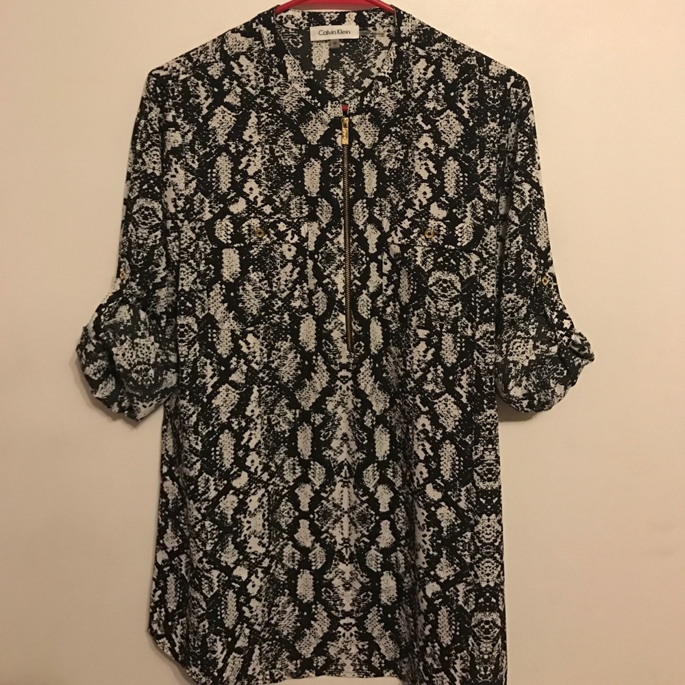 Calvin Klein top size medium