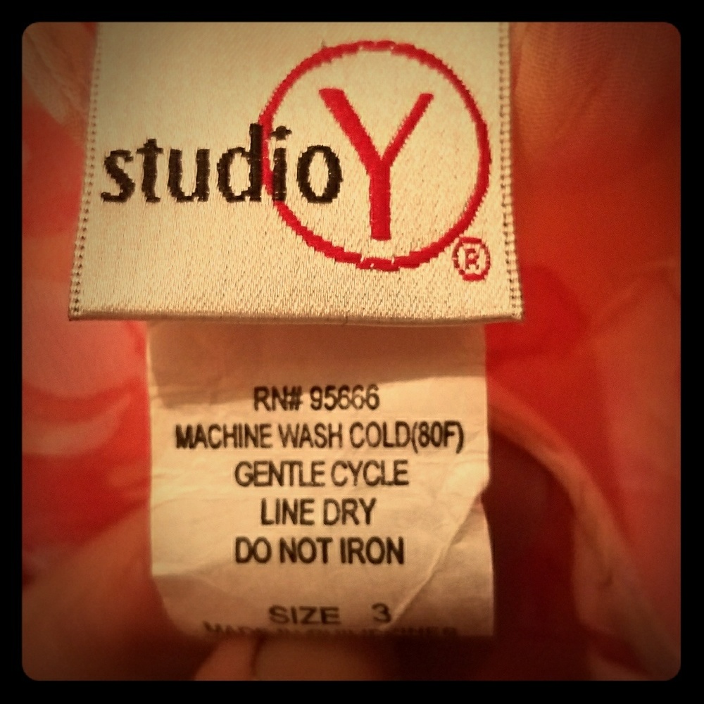 Very cute dress size 3