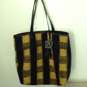 Kelsi Dagger Plaid Tote