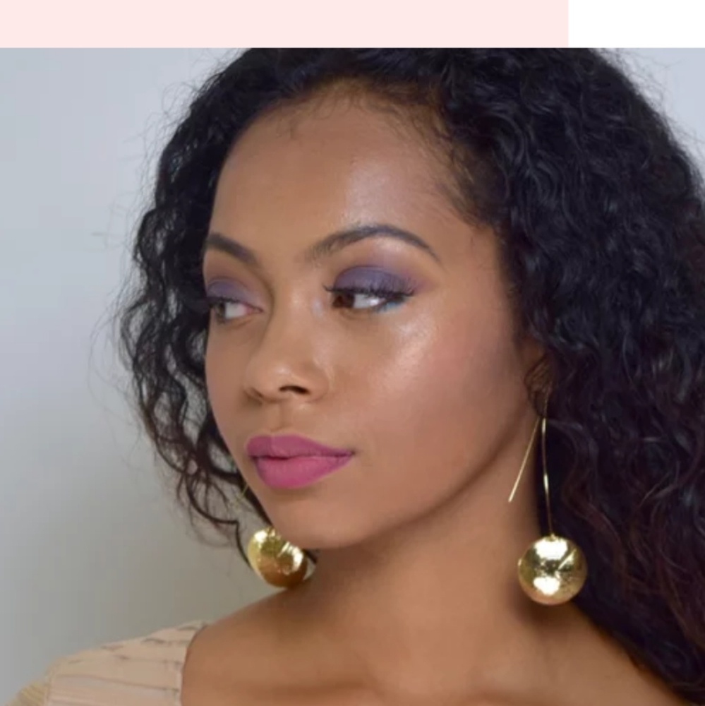 Gold Round Earrings