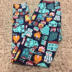 NWOT OS LEGGINGS NEVER WORN GNOMES IN HOMES