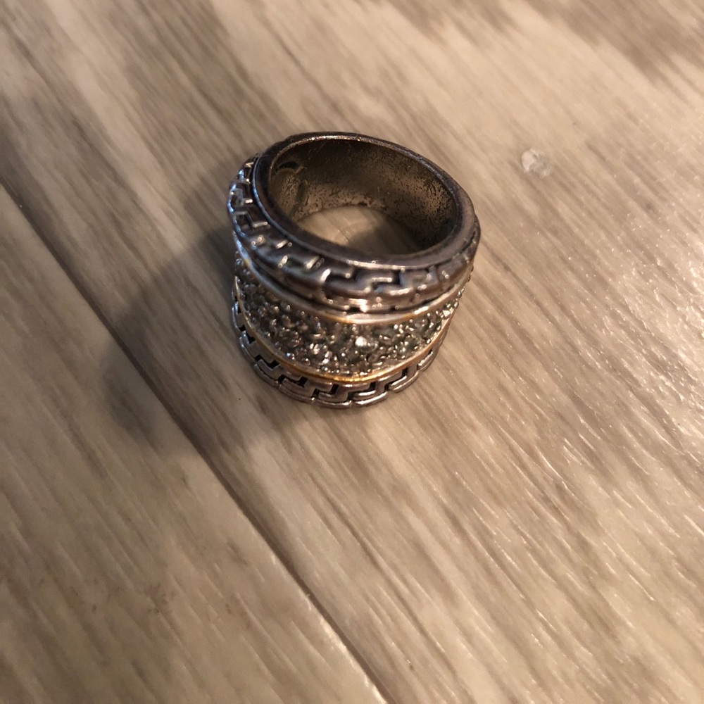 Costume jewelry ring