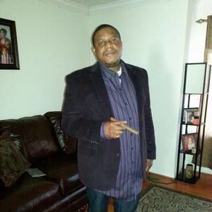 Meet your Posher, Dennis