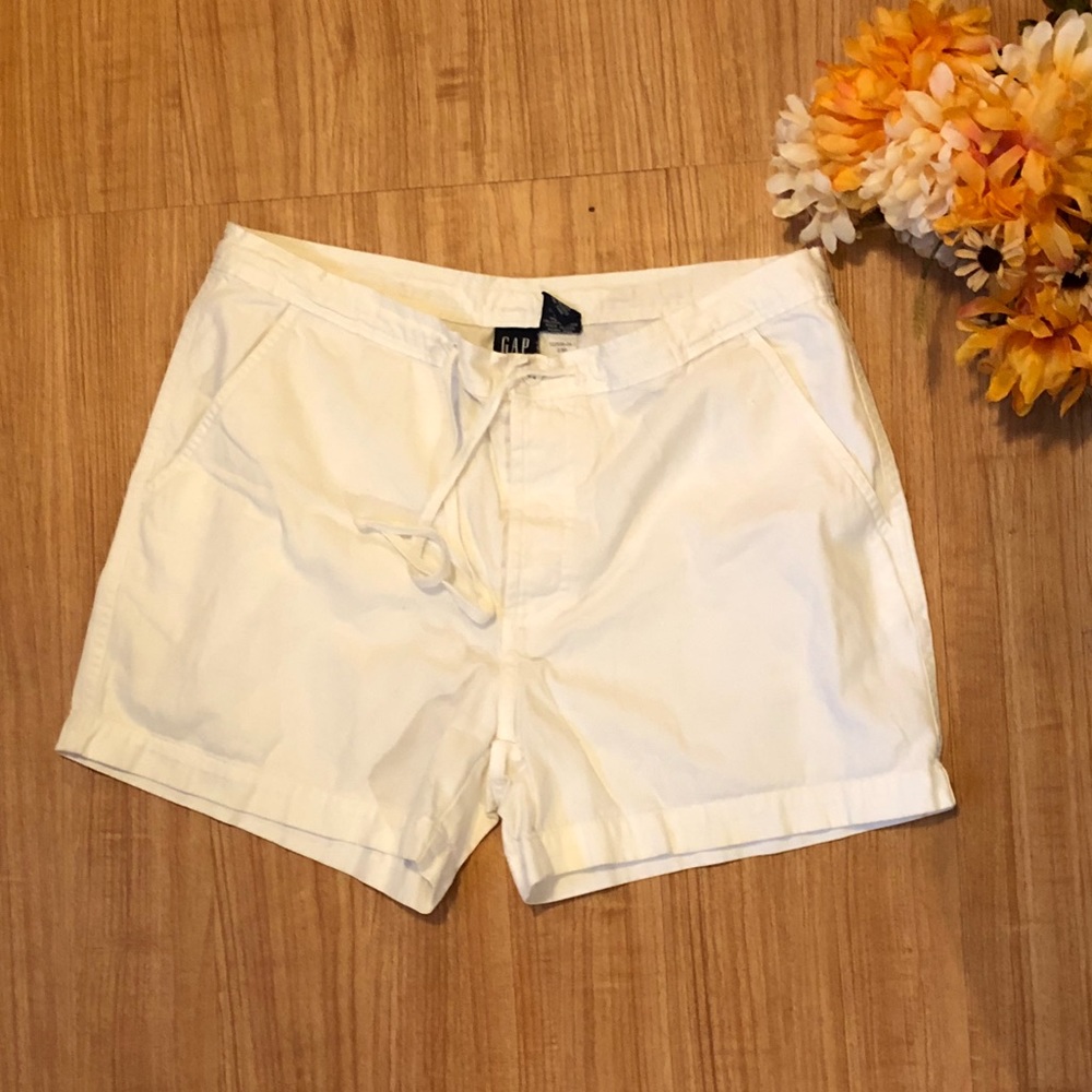 Gap white shorts
