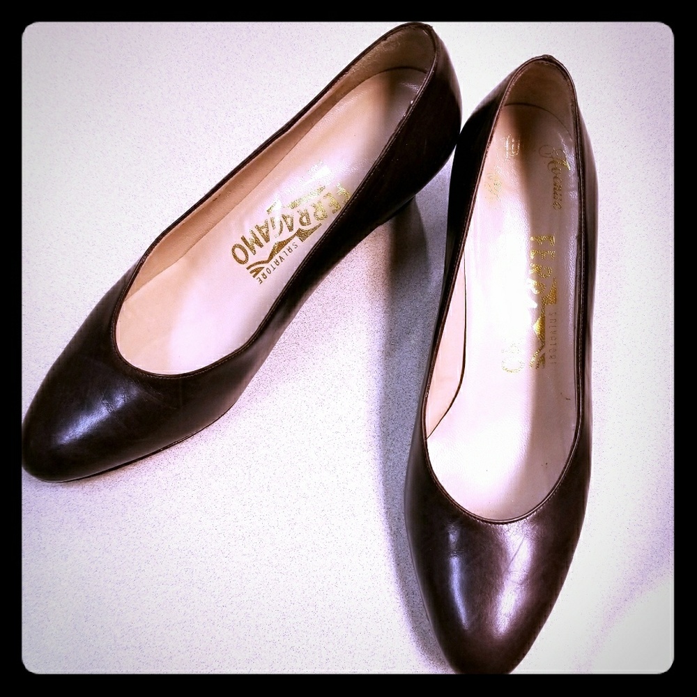 👠Authentic Saks 5th Avenue Ferragamo Heals👠