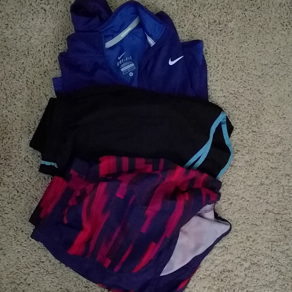 RESERVED for spett2 Nike Pullover & 2 Shorts