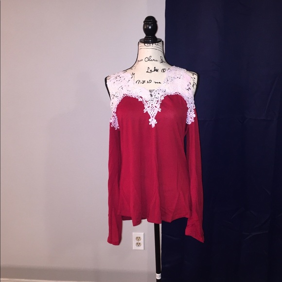 Last 1 ! burgundy cold shoulder long sleeve - Picture 2 of 3