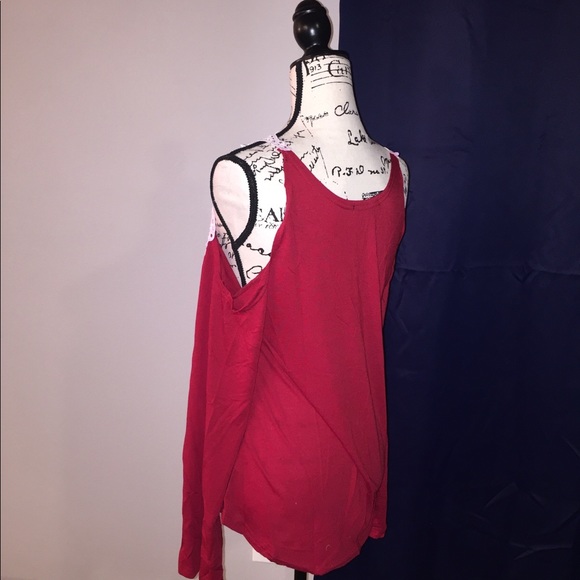 Last 1 ! burgundy cold shoulder long sleeve - Picture 3 of 3