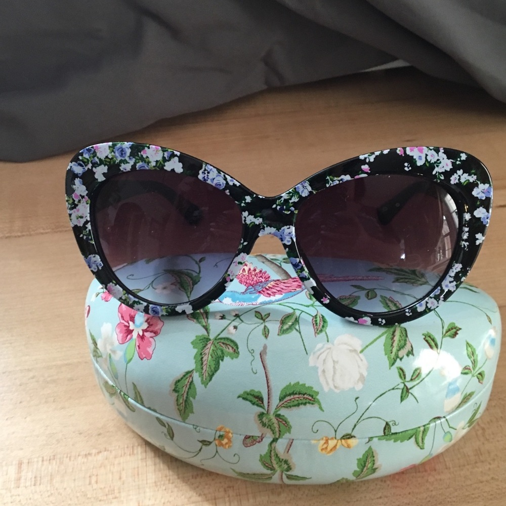 Authentic Laura Ashley floral sunglasses