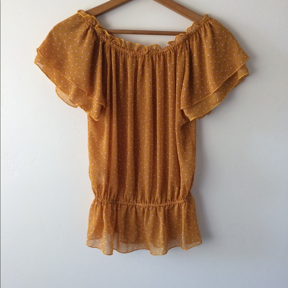 Floral Ruffle Blouse - Picture 2 of 3
